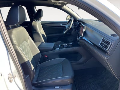 2025 Volkswagen Atlas Cross Sport 2.0T SEL Premium R-Line