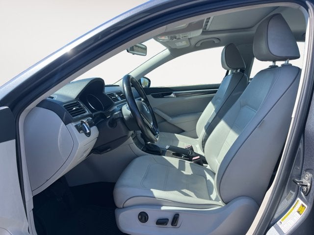 2017 Volkswagen Passat 1.8T SE