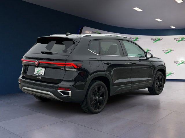 2025 Volkswagen Taos SE